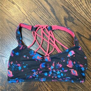 lululemon sports bra • free to be wild